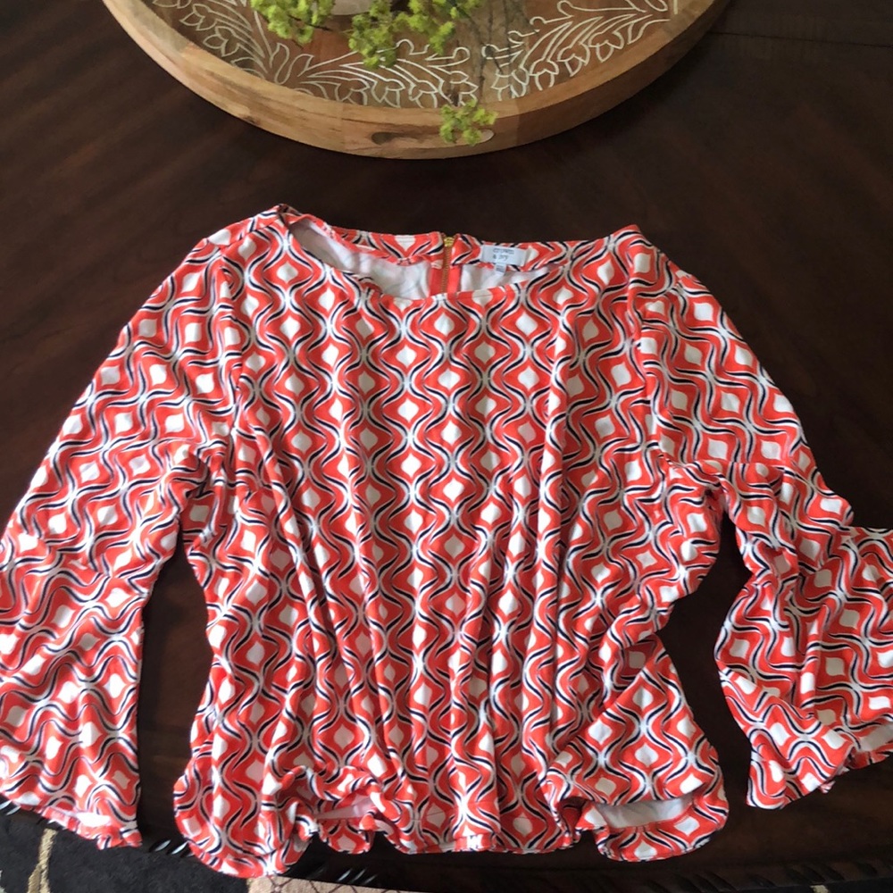 Crown & ivy XXL Bell Sleeves Geometric Print Top